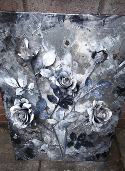 Bouquet of silver roses 3D